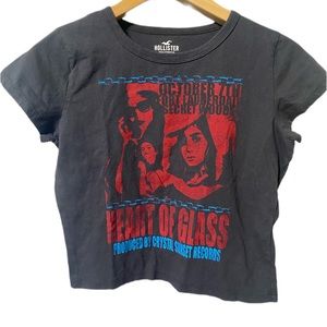 Hollister stretch cotton “heart of glass” graphic T shirt size M